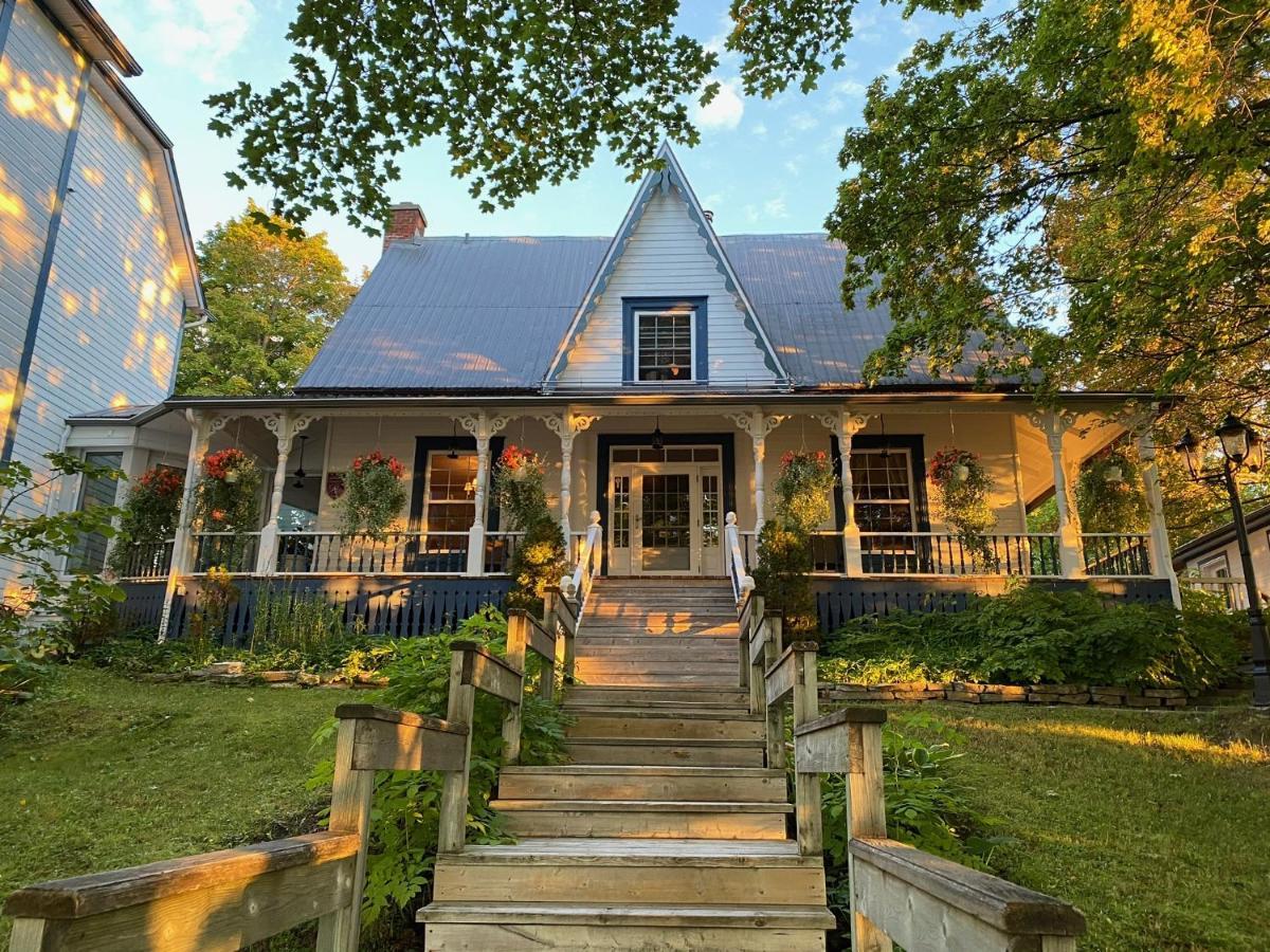 Auberge Sous Les Arbres Gaspé Buitenkant foto