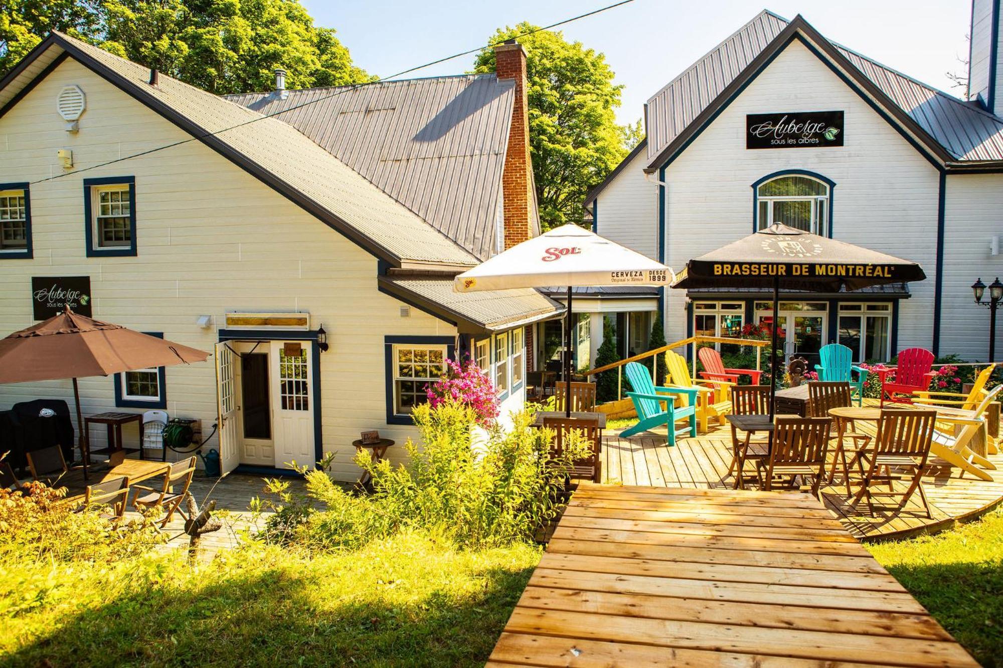 Auberge Sous Les Arbres Gaspé Buitenkant foto